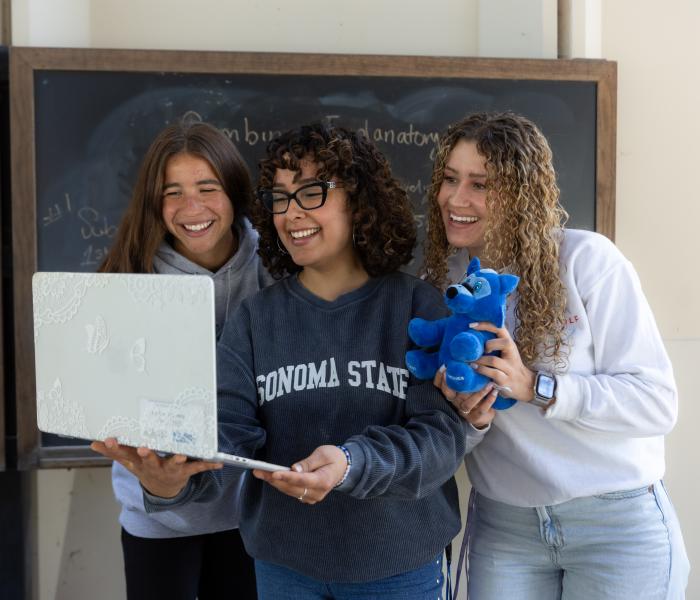 3 students looking for ways to give to SSU
