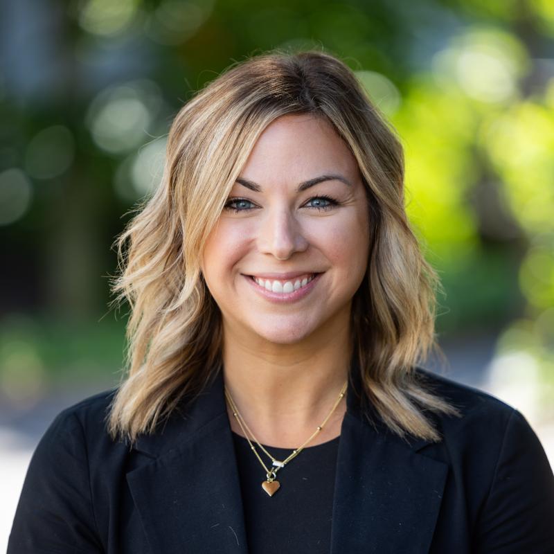 Headshot of Carly Davis