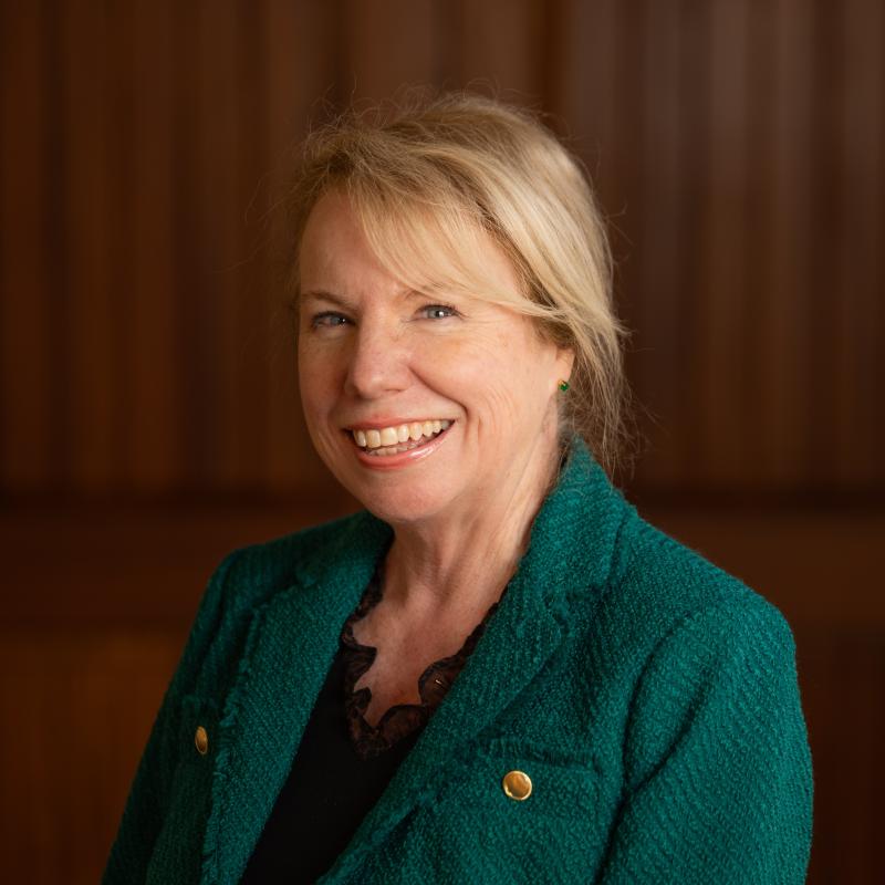 Headshot of Charlene Lennon