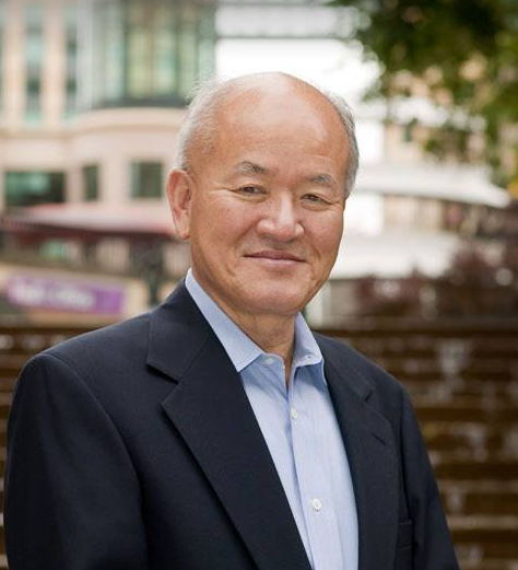 Headshot of Jong Lee